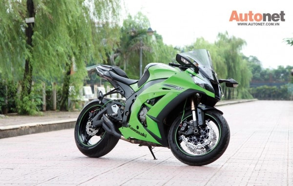 Kawasaki ninja zx-10 một trong những kẻ dẫn đầu về tốc độ - 2