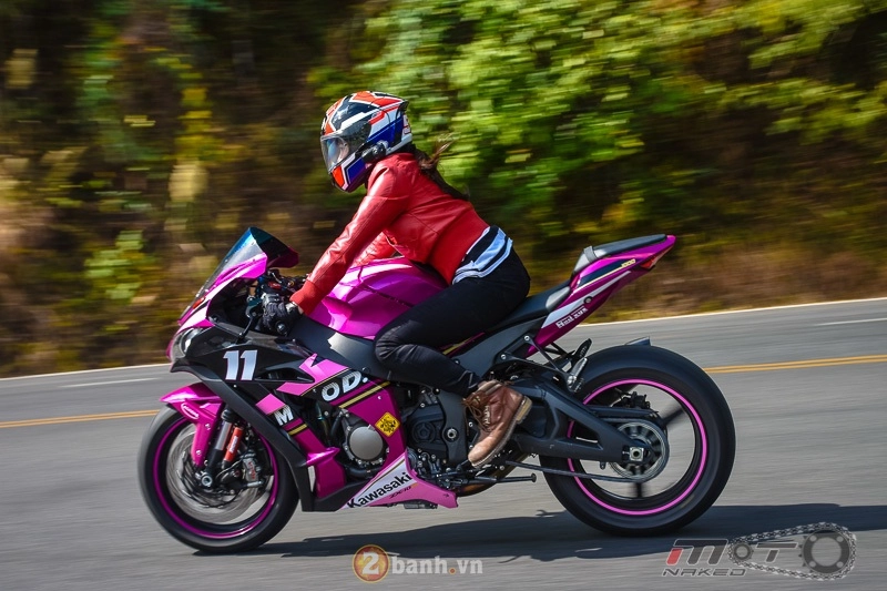 Kawasaki ninja zx-10r 2016 màu hồng nổi bật của nữ biker - 11