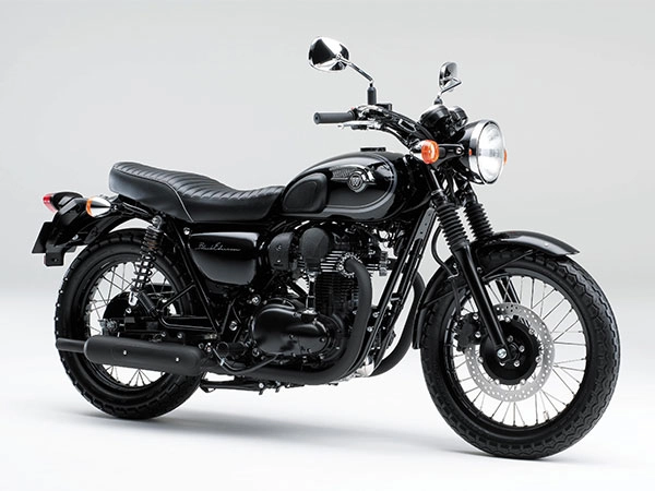 Kawasaki w800 black edition 2015 vừa được cho ra mắt - 1
