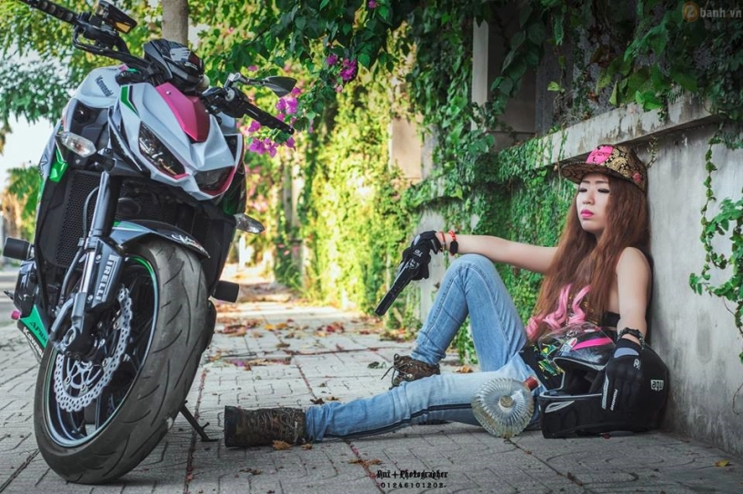 Kawasaki z1000 2016 với vẻ ngoài nổi bật bên cạnh cô nàng cá tính - 4
