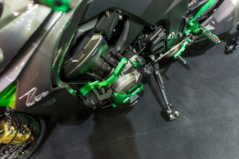 Kawasaki z1000 lên đồ chơi biker tại bangkok motor show 2015 - 21