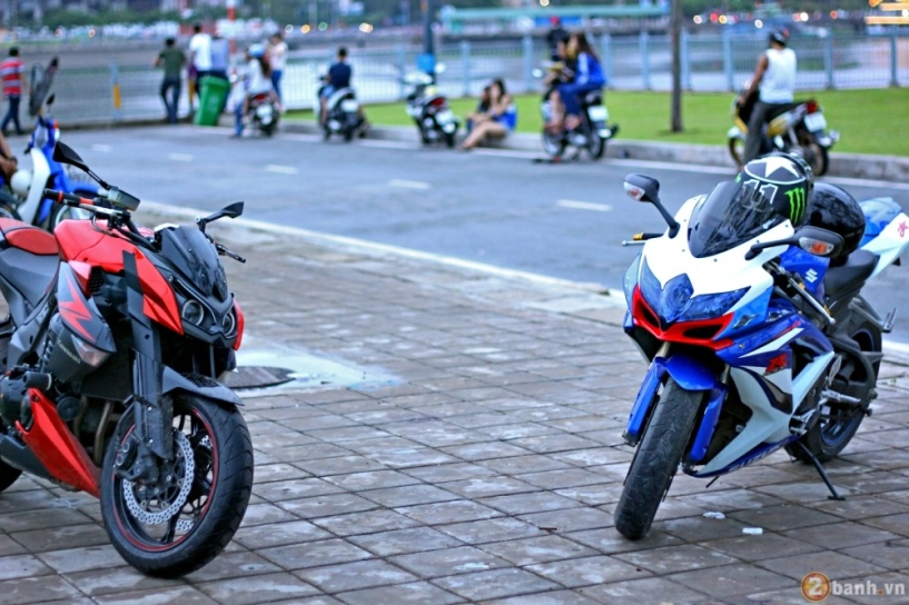 Kawasaki z1000 so dáng cùng suzuki gsx r600 - 13