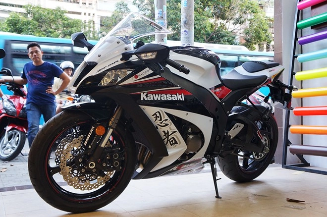 Kawasaki zx-10r 2013 được độ đậm phong cách dân chơi - 1