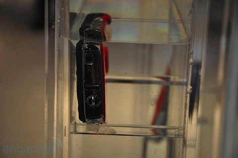 Máy ảnh chống thấm nước và chống sốc của samsung - 9