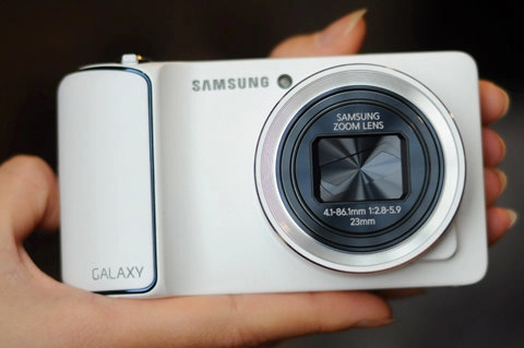 mổ xẻ máy ảnh samsung galaxy camera - 1