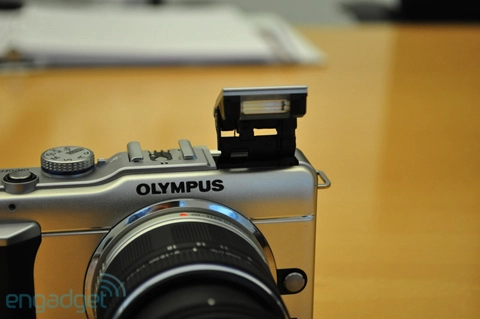 Ngắm máy số ống kính rời siêu nhỏ mới của olympus - 3