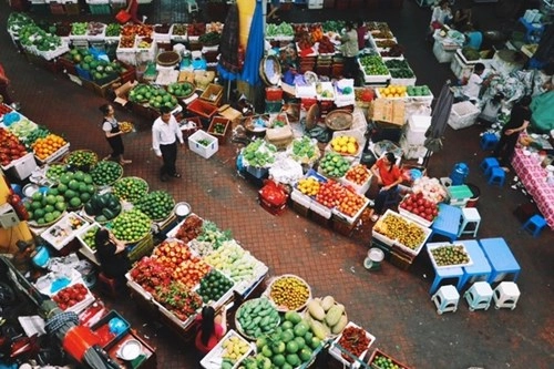 Ngắm một hà nội rất đẹp qua chùm ảnh ở những khu chợ nổi tiếng - 1