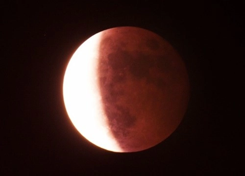 Ngắm trọn vẹn hình ảnh mặt trăng máu trên bầu trời việt nam - 9