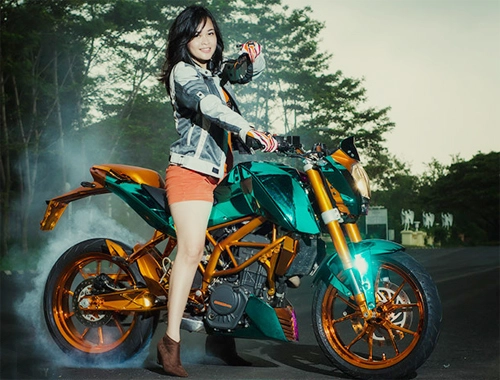 Người đẹp của làng chơi môtô indonesia - 1
