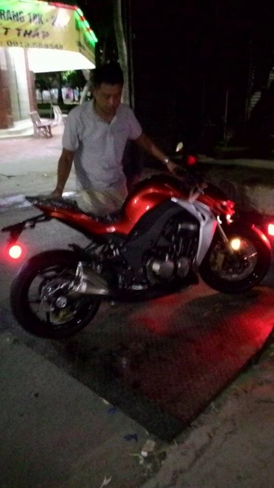 Nhận hàng kawasaki z1000 2014 đầu tiên tại châu phú an giang - 1