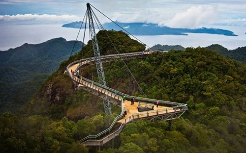 Những cây cầu khiến người xem sửng sốt nhất trên thế giới - 5