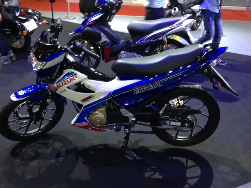 Những chiếc suzuki raider r150 tại gian hàng suzuki - 7