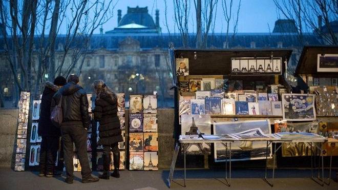 Những gian hàng sách đang dần biến mất ở paris - 6