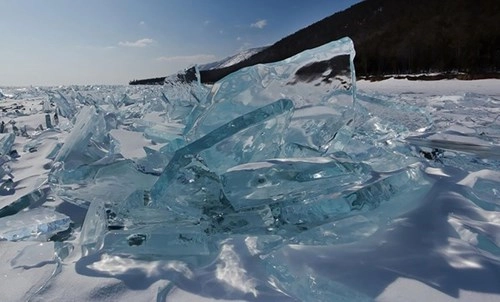 Những hồ băng đẹp tựa xứ sở thần tiên trên khắp thế giới - 15