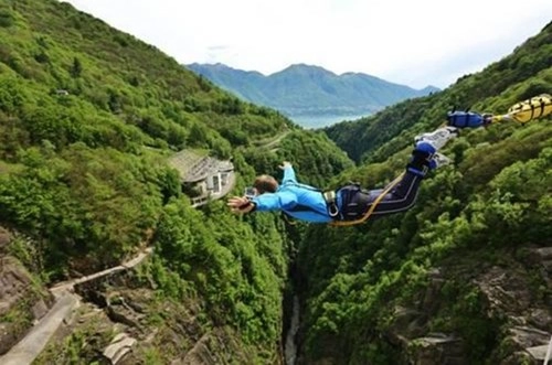 Những nơi nhảy bungee chóng mặt nhất thế giới - 7