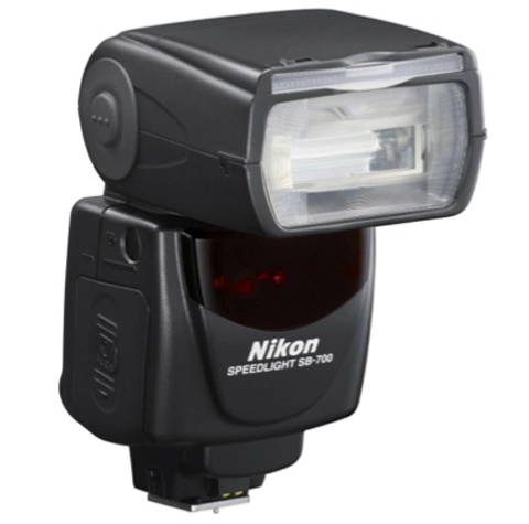 Nikon d7000 lộ diện cùng hai ống kính mới - 9