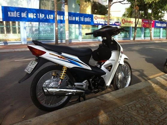 Phiên bản wave trắng dịu dàng trong nắng - 3