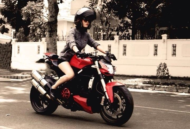 Phỏng vấn nữ biker 9x đam mê xe môtô phân khối lớn - 4