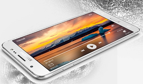 Samsung nâng cấp smartphone giá rẻ chuyên selfie galaxy j - 2