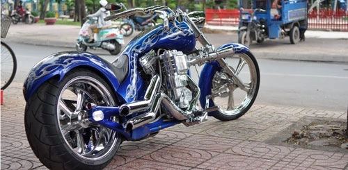 Siêu môtô big dog custom one với động cơ 2000cc tại việt nam - 1