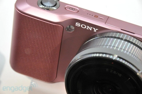 Sony nex rực rỡ sắc màu tại photokina - 11