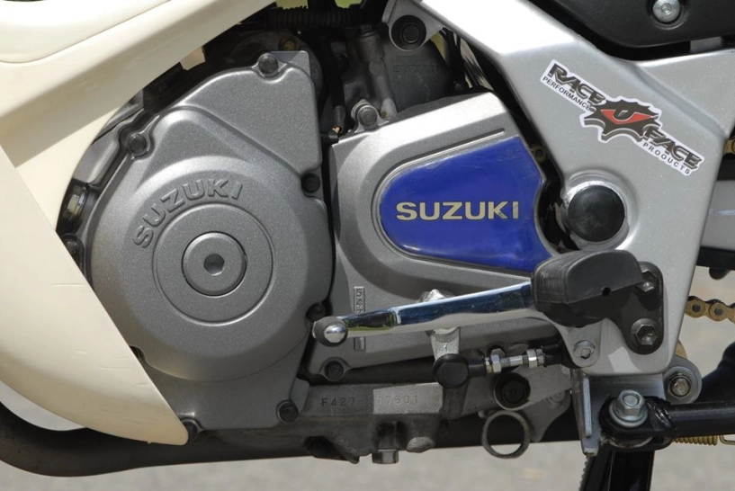 Suzuki fx bạc với sự trở lại đầy ấn tượng - 6