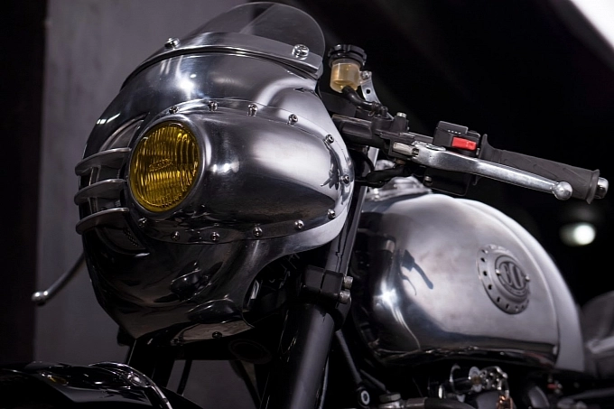 Triumph thruxton cafe racer chất và chất hơn nữa - 3