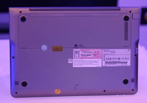 Ultrabook đầu tiên của samsung tại vn - 10