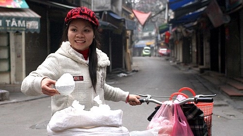 Vì sao đầu năm phải đi mua muối - 1