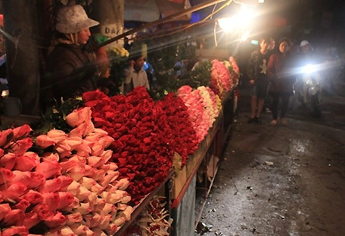 xâm nhập các chợ hoa hà nội trước ngày 83 - 4