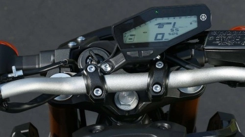 Yamaha fz-09 - kiểu dáng naked bike động cơ khủng - 4