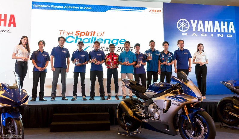 Yamaha m1 2015 và r25 2015 cùng xuất hiện tại malaysia - 2