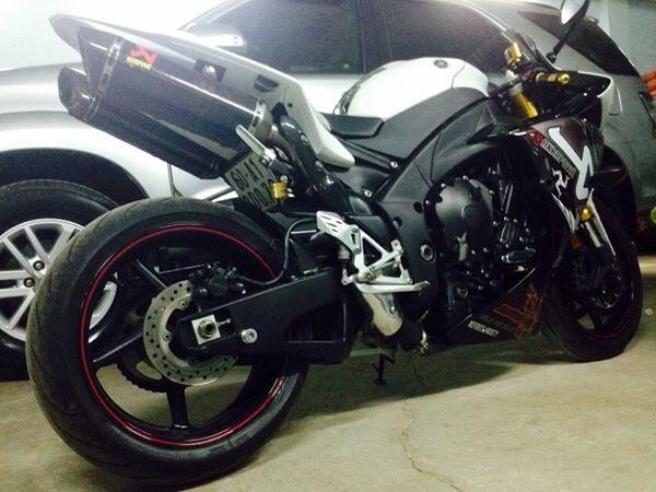 Yamaha r1 phiên bản akrapovic - 2