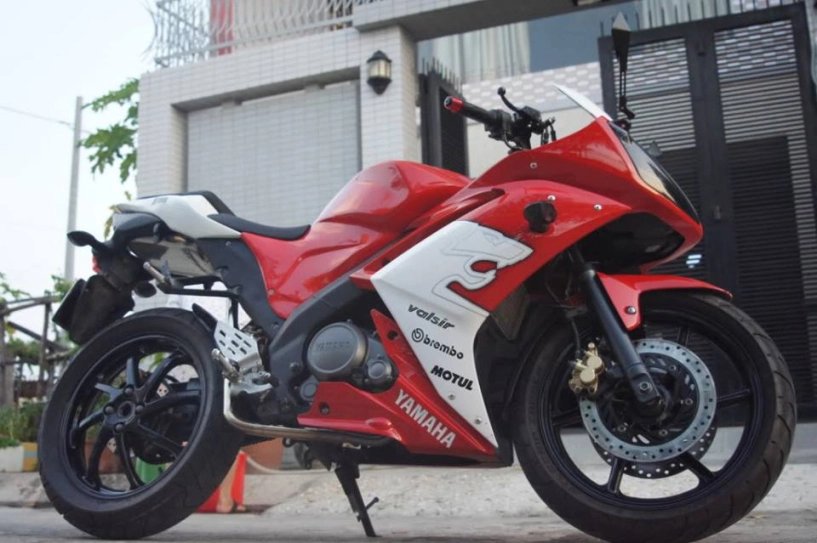 Yamaha r15 độ siêu độc với dàn đuôi của honda cbr600 - 1