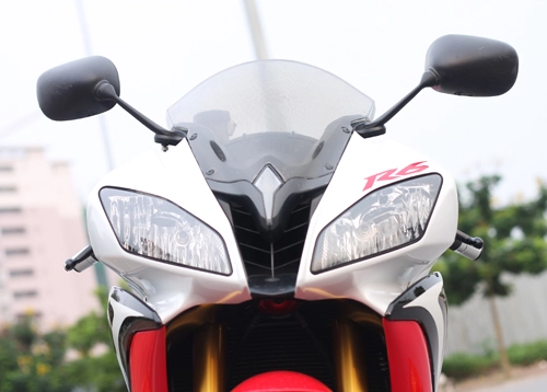 Yamaha r6 ngựa hoang khó cầm cương - 10