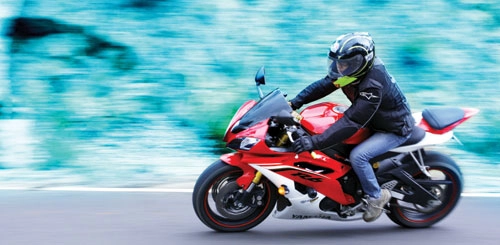 Yamaha yzf r6 - khi yêu ngựa bất kham - 1