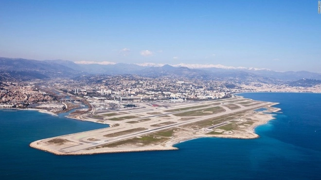 10 sân bay có điểm tiếp đất đẹp nhất thế giới - 2