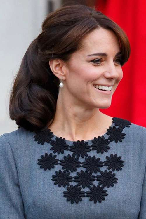 9 kiểu tóc đẹp thanh lịch quyến rũ công nương kate middleton - 6