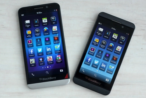 Ảnh so sánh blackberry z30 với z10 - 1