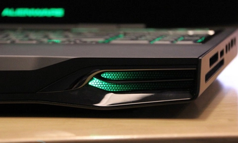 Ảnh thực tế hàng khủng alienware m18x - 5