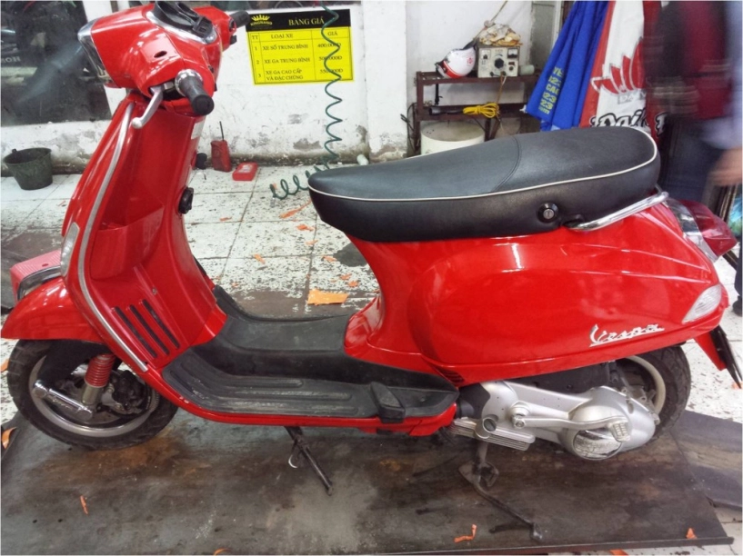 Bán vespa s màu đỏ giá tốt - 1