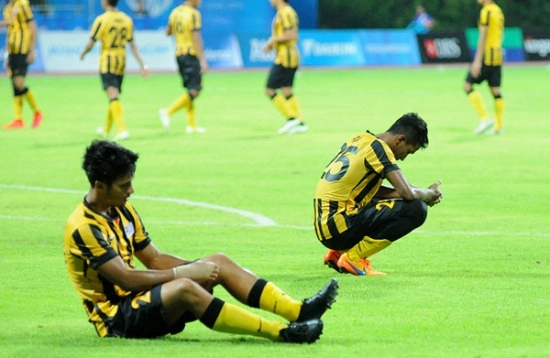 Báo chí malaysia sốc nặng sau trận thua của đội nhà - 1