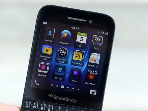 Blackberry q5 được bán sớm với giá hơn 400 usd - 1