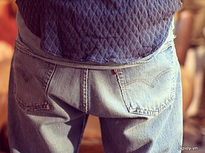 Các hãng thời trang đang nới rộng túi quần jean để chứa iphone 6 plus - 1