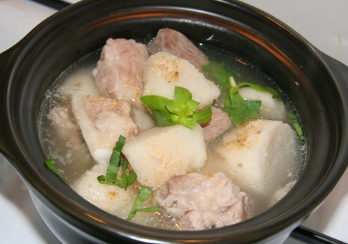 Canh khoai sọ nấu sườn non - 2