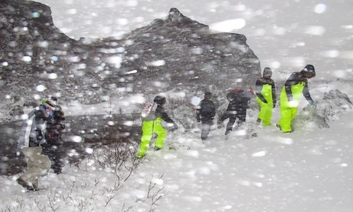 Chuyến du lịch xuyên bão tuyết ở iceland - 1