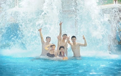 Đại thủy chiến ở vinpearlland water park - 1