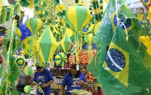 Doanh nghiệp brazil thiệt hại hàng tỷ usd vì world cup - 1