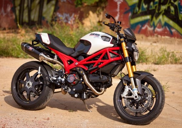 Ducati monster 1100s độ đầy đồ chơi của nước ngoài - 1