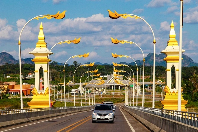 Được trải nghiệm những gì khi tự lái xe đi thái - lào - 5
